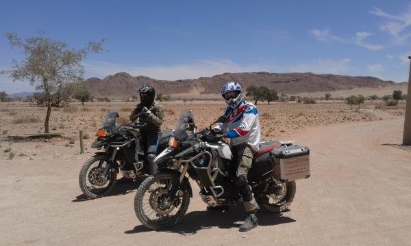 voyage moto desert
