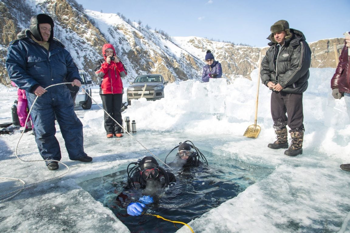 RUSSIE - Plongée sous glace au lac Baïkal